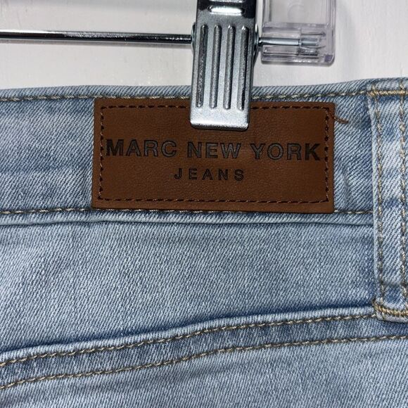 Marc New York woman’s jean shorts 5 pockets lite distressed size 12. - Picture 3 of 6
